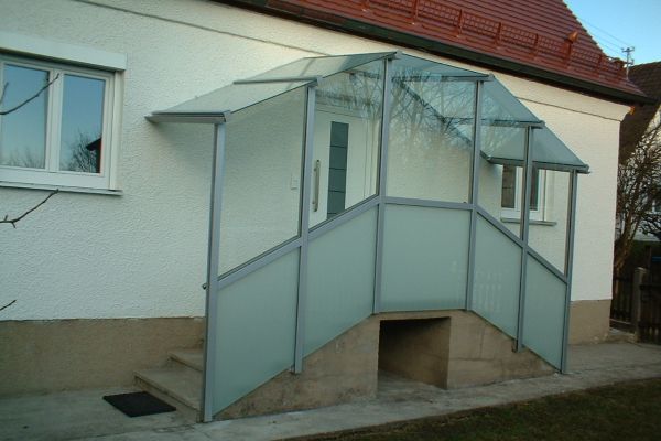 Eingangseinhausung