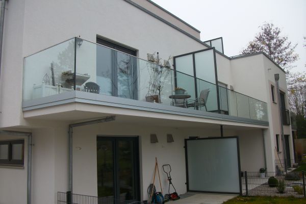 Glasgelaender 5