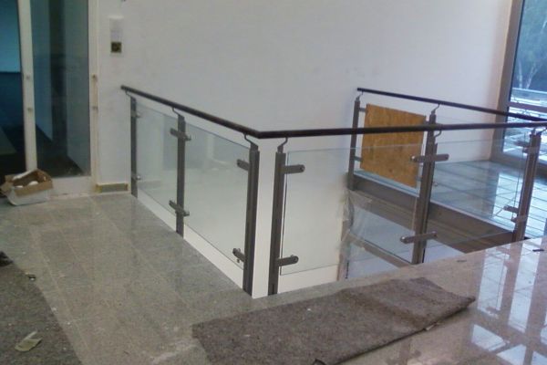 Glasgelaender 1