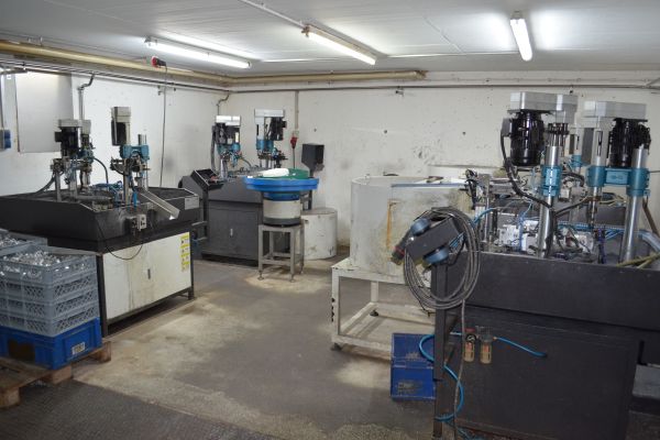 Bohr-Gewindeschneidautomaten CNC-gesteuert